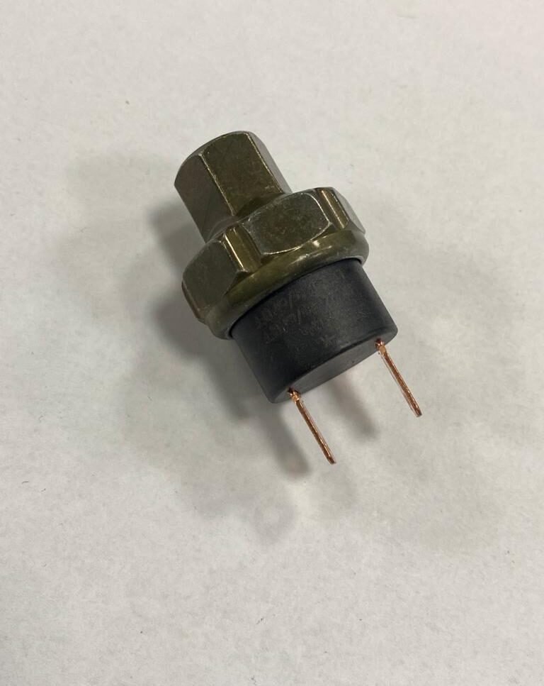 YL-1026A UNIVERSAL İKİ FİŞLİ DİŞİ MÜŞÜR